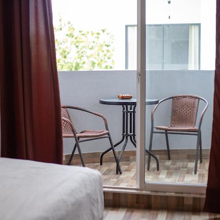 Dhiffushi Inn Buitenkant foto