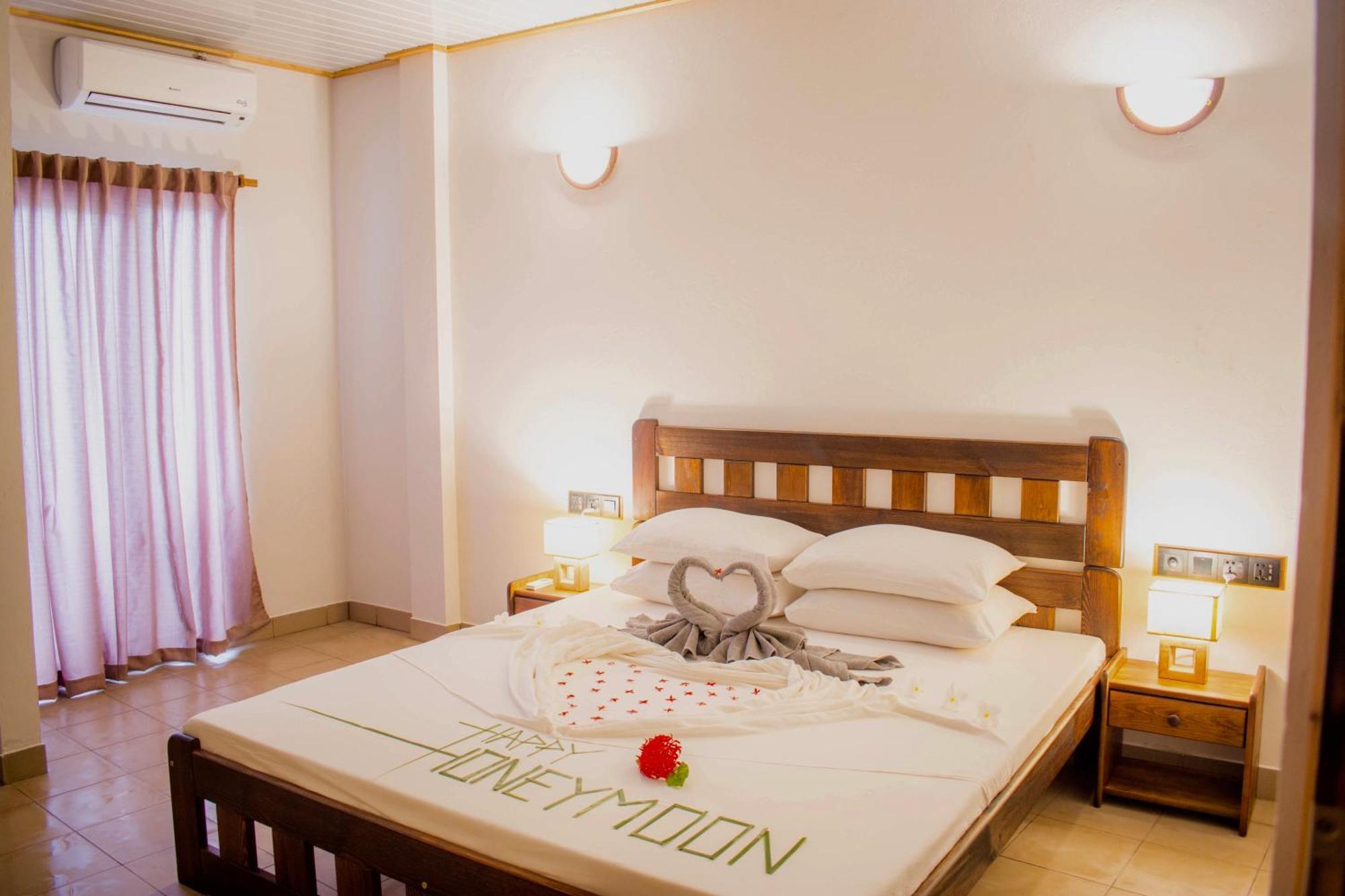 Dhiffushi Inn Buitenkant foto