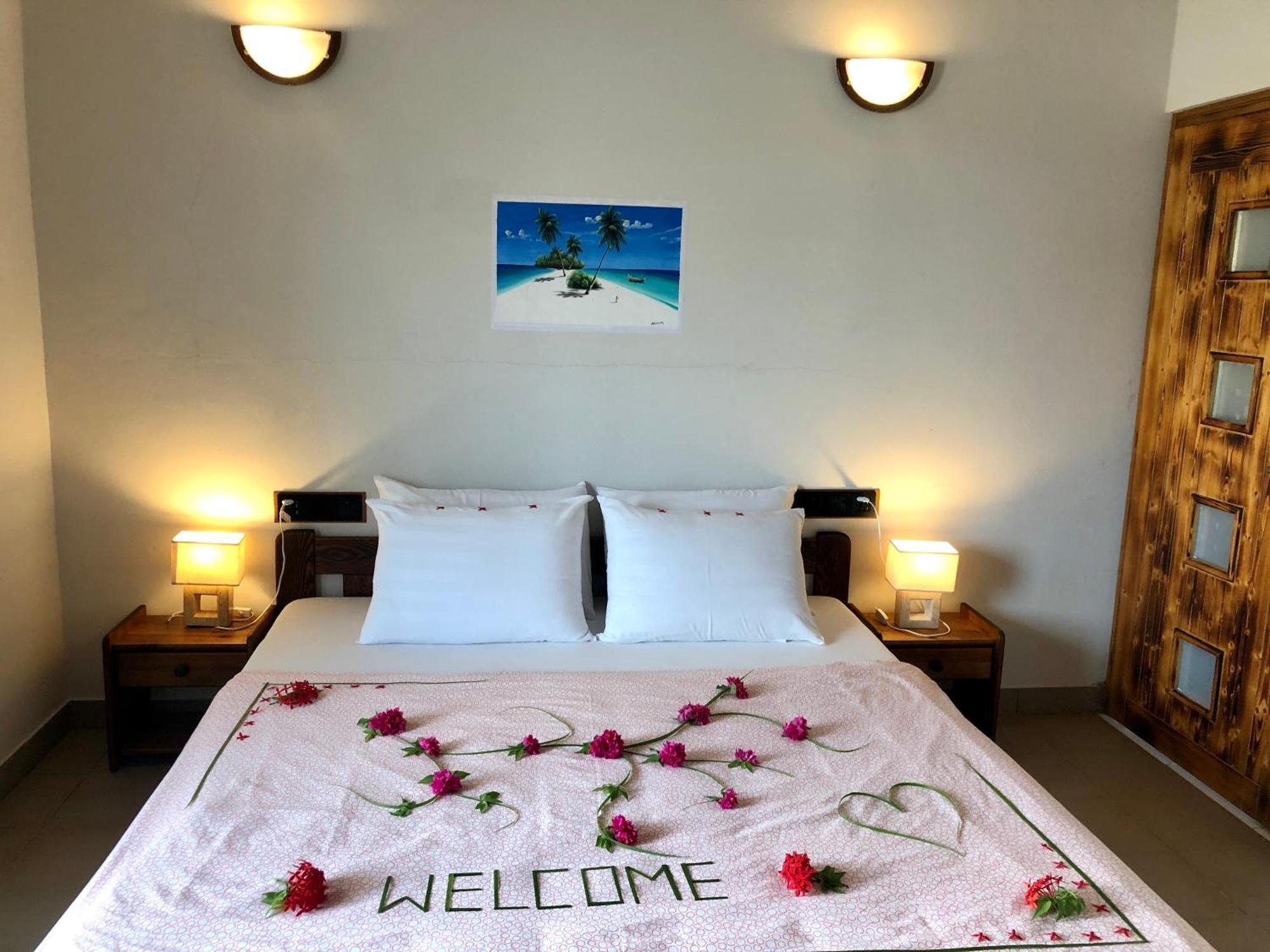Dhiffushi Inn Buitenkant foto